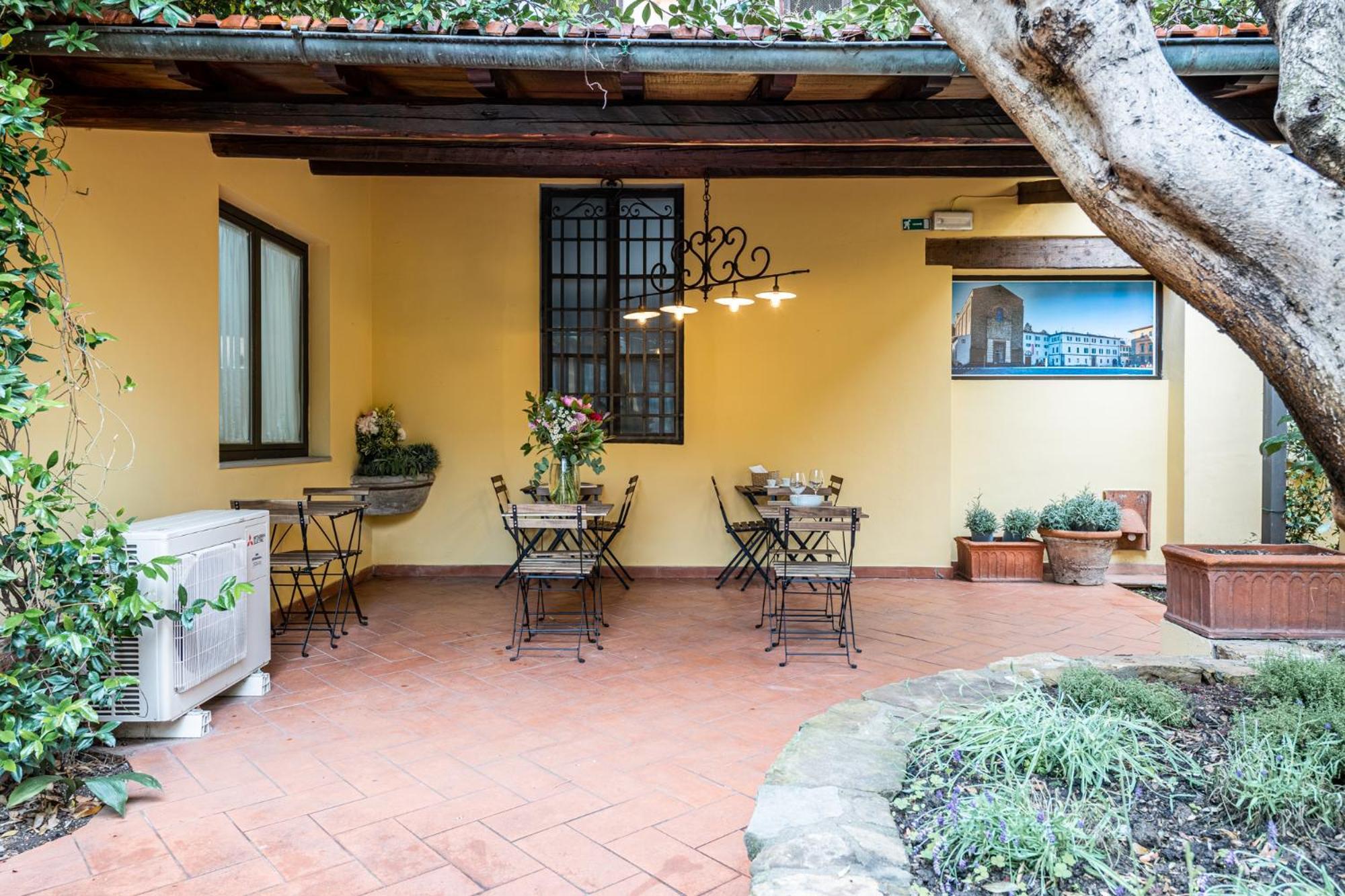 דירות פירנצה Cortile Santa Monaca מראה חיצוני תמונה